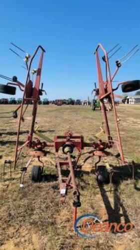 Gehl Hay Tedder