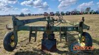 John Deere 965 5-pan Swing Bottom Plow, s/n P00965X001631