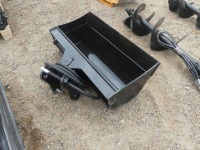 Unused 2024 GIYI Excavator Bucket, s/n QXD3T24072085: fits Cat 3-5 ton Excavator