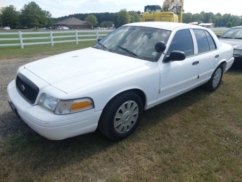 2009 Ford Crown Victoria, s/n 2FABP7BV9AX114562: 4-door, 4.6L Gas Eng., Auto