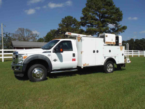 2012 Ford F550 Mechanic Truck, s/n 1FDUF5GT4CEA58905 (Remote in Check In Building): 6.7L Diesel, Auto, IMT Bed, IMT 5000 lb. Crane, IMT Hyd. Air Compressor, Hyd. Outriggers, Remote, Odometer Shows 233K mi.