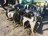 Bobcat Hydraulic Grapple for Skid Steer