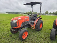 Kubota B3350HSD MFWD Tractor, s/n 61935: Canopy, Lift Arms, PTO, Turf Tires, 3743 hrs