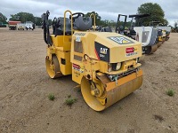 2010 Cat CB24 Tandem Vibratory Drum Roller, s/n 24001319: Rollbar, Water System, 1084 hrs (County-Owned)