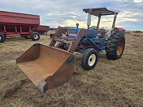 Ford 4000 Tractor, s/n C332165: Loader