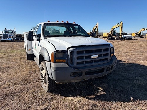 2005 Ford F450XL Truck, s/n 1FDXX47P2SEC93308: Super-duty, Powerstroke V8 Turbo Diesel, Utility Body