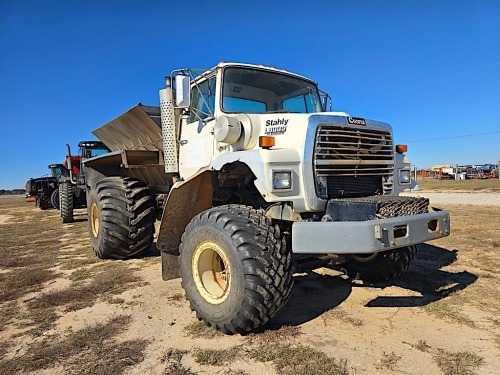 1990 Ford LN800 Spreader Truck, s/n 1FDXR82A4LVA17945: Diesel, Sprayer, Trimble System