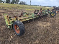 Kilbros 350 Gravity Wagon: Left Side Dump, DMI Running Gear