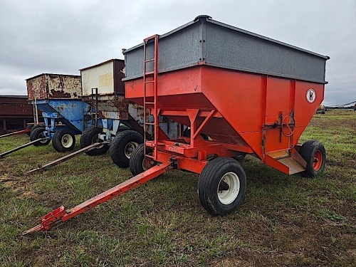 Kory Wagon: 250 BU, Right Side Dump, Red & Silver