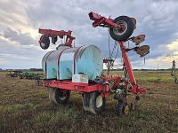 12-row Nitrogen Applicator: 725-gal