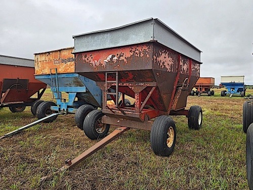 Flow EZ Gravity Flow Wagon: 250 BU, Left Side Dump, Red