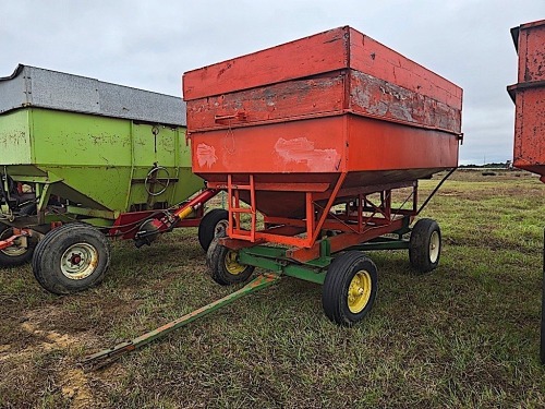 Gravity Flow Wagon: on JD Running Gear, Right Side Dump, Orange