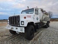 1984 International 2500 Water Truck, s/n 1HTZNTVT6EHA26825: 5-sp.