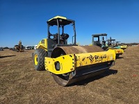 2017 Bomag BW211-5D Smooth Drum Roller, s/n 101586081225: Canopy, 84" Drum, 23.1-26 Tires