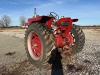 McCormick Farmall 560 Tractor: Diesel - 7