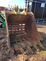 Cat 48" Cleanout Bucket for Excavator