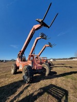 JLG Skytrak 8042 Telescopic Forklift, s/n 0160033664: 4421 hrs