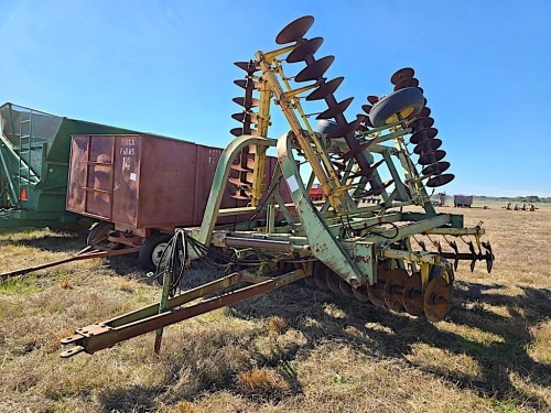 John Deere 230 25' Batwing Disc Harrow