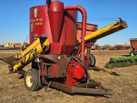 New Holland 355 Feed Mill