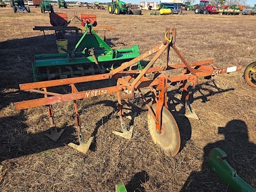 Pittsburg 2-row Cultivator