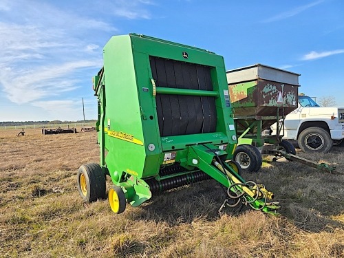 John Deere 567 Baler, s/n E00567X198409 w/ Monitor