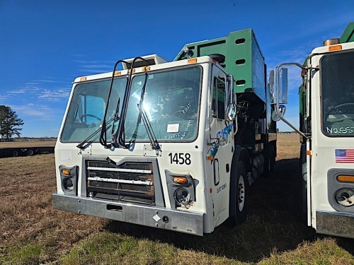 2015 Mack LEU33 Garbage Truck, s/n 1M2AU14C6FM00219: Runs, 150K mi.