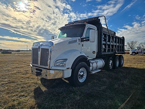 2016 Kenworth T880 Tri-axle Dump Truck, s/n 1NKZXPEXXGJ480875: Eaton Fuller Ultra Shift Plus, Air Ride Susp., Ox Bodies 16' Dump, Elec. Tarp, 502K mi.