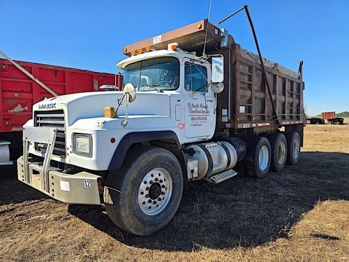 2000 Mack Dump Truck, s/n 1M2P267C1YM052863: 518K mi.