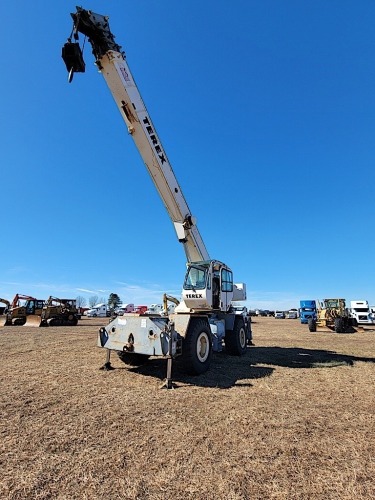 Terex RT230 Rubber-tired Crane, s/n 12526: Encl. Cab