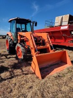 Kubota M7060 Tractor, s/n 66266: C/A, Loader, 4624 hrs