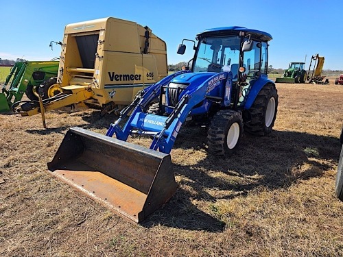 2016 New Holland Boomer 47 MFWD Tractor, s/n 2282000222: Cab, Loader, 807 hrs