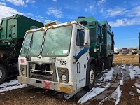 2015 Mack Garbage Truck, s/n 1M2AU14C3FM002356: Auto