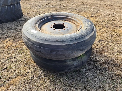 (2) 11x25x28 Spreader Tires