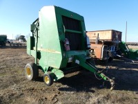 John Deere 467 Round Baler, s/n E00467X323382 w/ Net Wrap & Monitor