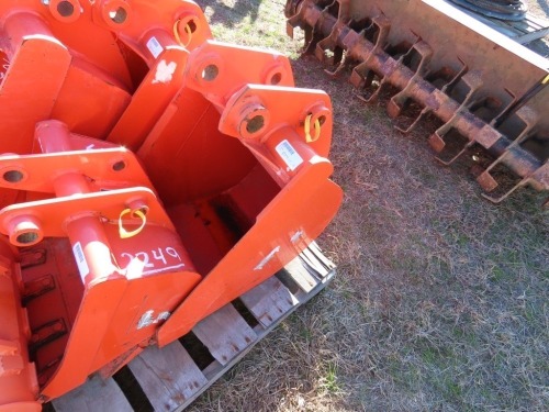 Kubota Mini Excavator Bucket, s/n C0101