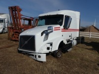 2017 Volvo Truck Tractor, s/n 4V4NC9EHXHN990366 (Inoperable): Wrecked