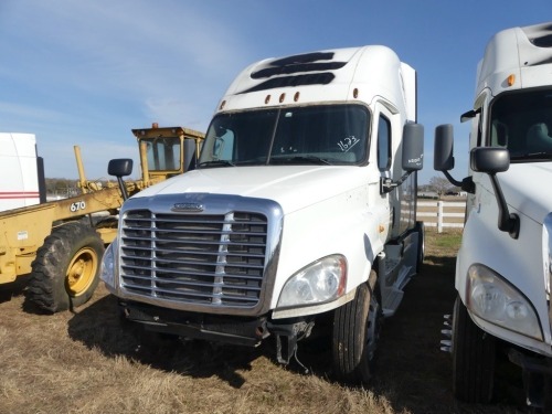 2014 Freightliner Cascadia Truck Tractor, s/n 3AKJQLD57ESFP1871 (Inoperable): Sleeper