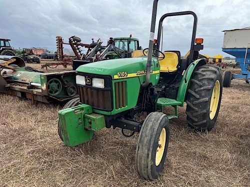 John Deere 5105 Tractor, s/n LV5105B110892: Rollbar, Lift Arms, PTO, 10470 hrs