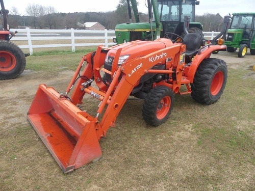 Kubota L3301D MFWD Tractor, s/n KBUL4AHRKMJK89816: Rollbar, Kubota LA525 Loader w/ Bkt., 3rd Hyd Function, HST, PTO, 3PH, Drawbar, 703 hrs