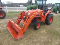 Kubota L3301D MFWD Tractor, s/n KBUL4AHRKMJK89816: Rollbar, Kubota LA525 Loader w/ Bkt., 3rd Hyd Function, HST, PTO, 3PH, Drawbar, 703 hrs