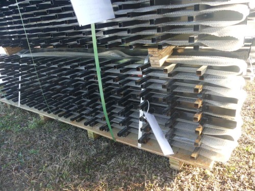 (14) Pieces of Continuous Fencing w/ 14 Posts