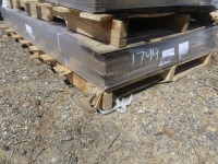 Pallet of Engineered Hardwood Flooring: Approx. 326 sq ft