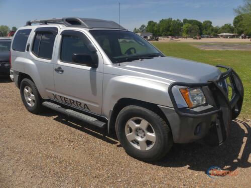 2008 Nissan Xterra, s/n 5N1AN08U68C504099: 4-door, 2wd, 4.0L V6 Gas Eng., Auto, 221K mi.