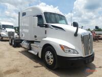 2022 Kenworth T680 Truck Tractor, s/n 1XKYDP9X7NJJ133652: T/A, 60IN High Top Sleeper, Paccar MX13 456hp Eng., Auto, 12.5K Front, 40K Rears, 428K mi.