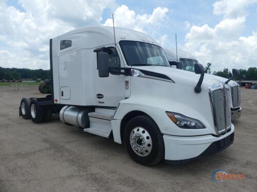 2022 Kenworth T680 Truck Tractor, s/n 1XKYDP9X9NJ133684: T/A, 60" High Top Sleeper, Paccar MX13 456hp Eng., Auto, 12.5K Front, 40K Rears, Odometer Shows 481K mi.