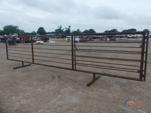 24' Freestanding Cattle Panel w/ 8' Gate