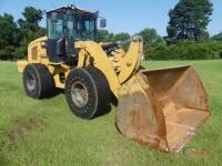 2015 Cat 938K Rubber-tired Loader, s/n SWL04158: Encl. Cab, Front Screen, 107" Bkt., 20.5x25 Tires, Pullbar, Afex Fire Suppression System, Meter Shows 18218 hrs