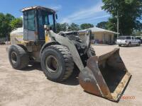 John Deere 524K Rubber-tired Loader, s/n 672278: C/A, GP Bkt., Meter Shows 9567 hrs