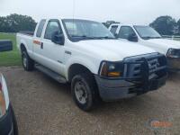2006 Ford F350 4WD Truck, s/n 1FTWX31P76EC23876: Ext. Cab, Diesel Eng., Auto, Tommy Lift, Odometer Shows 115K mi. (Utility Owned)