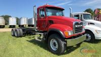 2005 Mack CV713 Cab & Chassis, s/n 1M2AG11C15M019246 (Rebuilt Title): T/A, Day Cab, Mack E7-350 Eng., Fuller 8LL, 4.42 Ratio, 44K Camelback, 265" WB, Front Flotation Tires